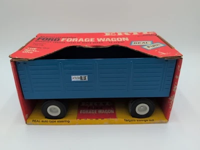 1/12 Ertl Farm Toy Ford Forage Wagon Big Blue Original Box - Image 1 of 3