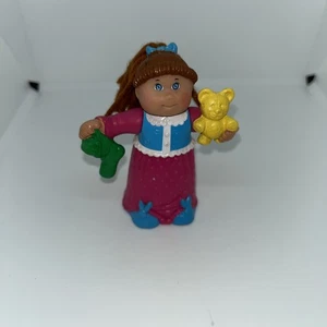 Figura de juguete de PVC de colección 1992 CPK Cabbage Patch niños medias de Navidad usada en excelente estado - Imagen 1 de 3