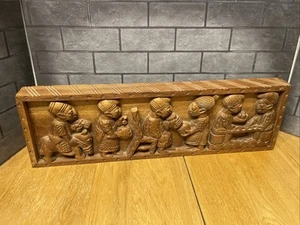 "Expositor de madera en bajorrelieve tallado a mano de 22"" de largo, 6,5"" de alto" - Imagen 1 de 15