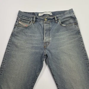 Vintage Diesel Jeans Mens 34W 31L Blue Wash Denim Straight Leg Button Fly Italy - Picture 1 of 13