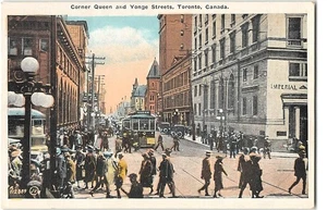 Corner Queen & Yonge Streets TORONTO scena Canada anni 20 cartolina d'epoca - Foto 1 di 2