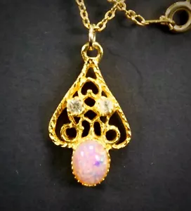 VTG Pendant Necklace Gold Tone Filigree Teardrop Oval Pink Opal and Clear Stones - Picture 1 of 8