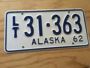 Oldtimer Alaska Nummernschild 1962 Light Truck Style LT 31-363 blau auf weiß - Bild 1 von 7