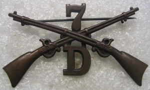US Army 7th Infantry Regiment D Officers Collar Badge Insignia ww1,pin back - Picture 1 of 2