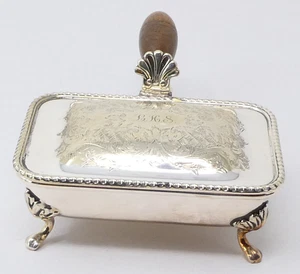 Crumb Catcher Tray Silent Butler EPNS Lidded Dish & Wooden Handle Engraved Lid - Picture 1 of 8