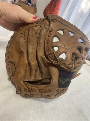 1965 Spalding 42-777 JOE TORRE Catchers LEATHER Mitt Professional Model RHT - Image 1 of 4