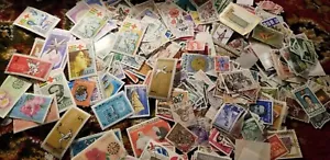 300 Different World Stamps Beautiful Collection From The Lots Shown. - Picture 1 of 12