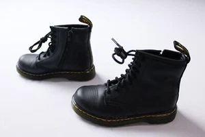 Dr. Martens Unisex Kid's Softy T Leather Boots JL3 Black Size US:10 UK:9 - Picture 1 of 10