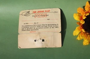 Vintage Retro TWA Airlines Junior Pilot Wings Pin Holder Card, 1964 FREE SHIP! - Picture 1 of 2