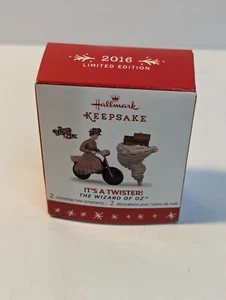 2016 It's a Twister! Hallmark Keepsake The Wizard fo Oz 2 Minis Ornaments - Picture 1 of 7