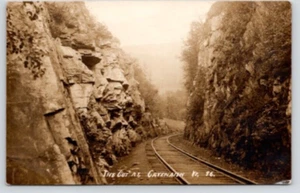 POSTCARD RPPC RAILROAD THE CUT AT CAVENDISH VERMONT - Picture 1 of 2