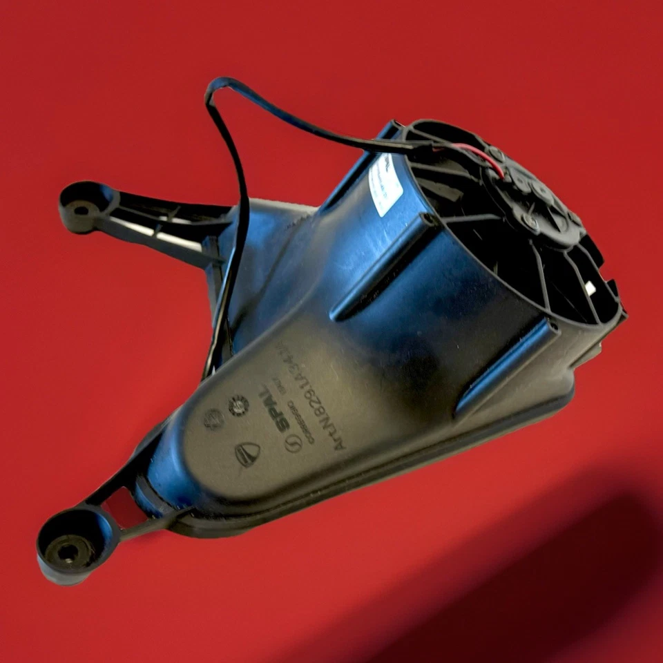 Ventilador radiador + conducto original Ducati Panigale 959 1199 1299 V2 8291A352B 8292A343A Foto 1 de 4