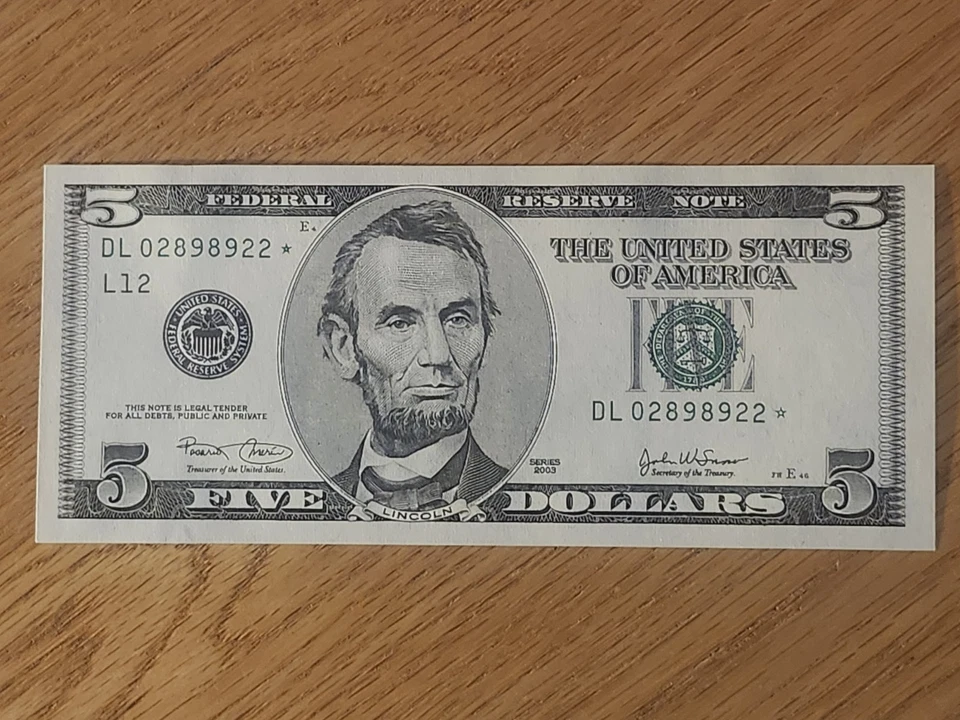 2003 $5 "STAR NOTE" UNC/GEM SAN FRANCISCO D02898922* 3 OF 3 CONS SERIAL NUMBERS - Image 1 of 4