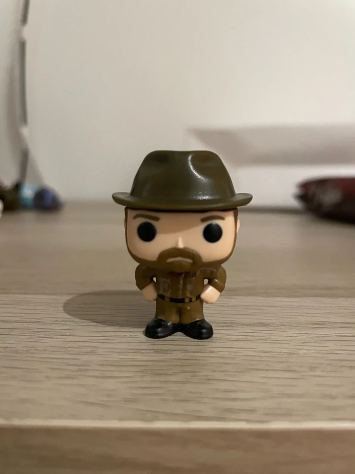 Stranger things Hopper funko pop mini kinder joy - Imagen 1 de 1