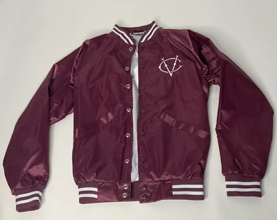 Cardinal VIDCON 9 2018 Creator Embroidered Burgundy Satin Bomber Jacket Mens S - Image 1 of 4