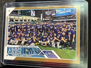Tampa Bay Rays 2023 Topps Gold Border #498/2023 - AL Champs Team Card (623) - Picture 1 of 2