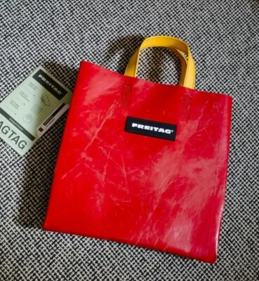 Bolso de Mano Friday F250 SONNY RARO Modelo Color ROJO × AMARILLO NUEVO con TARJETA DE IDENTIFICACIÓN Foto 1 de 2