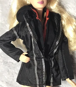 Barbie Kleidung - Jacke - schwarze Hunger Games Fashion Jacke - passt Barbie - Bild 1 von 2