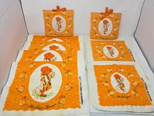 Holly Hobbie Orange Kitchen Linen Lot of 8 4 Hand Towel 2 Washcloth 2 Potholder - Picture 1 of 13
