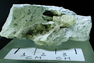 NICE WELOGANITE Crystal Fine Mineral Specimen MONTREAL Francon Quarry - Picture 1 of 4