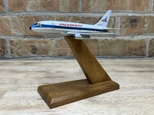 Vintage Piedmont Airlines Boeing 737-200 Modell Maßstab 1:200 - Verbundmaterial - Bild 1 von 12
