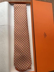 HERMES Neck Tie New Unused Orange Birds Flower 100%Silk With Box Made in France - Picture 1 of 4