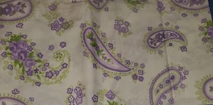 Nueva FUNDA DE ALMOHADA PAISLEY PÚRPURA Pottery Barn Kids lavanda - Imagen 1 de 2