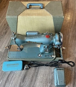Extremely Rare Vintage Aristocrat Precision Sewing Machine w/Carrying Case Works - Picture 1 of 24