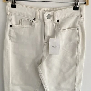 Ted Baker White Jeans Size W25 L28 Womens Denim Distressed Ankles - Picture 1 of 11