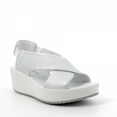 Sandali Igi&co 1667444 pelle argento zeppa 6,5 cm Made in Italy List 59,99 - 20% - Immagine 1 di 3