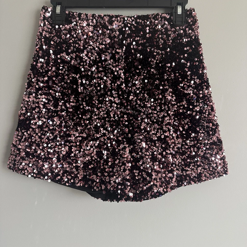 Nuevo con etiquetas ZARA Mujer XS Rosa Lentejuelas Pantalones Cortos Fiesta Club Nuevo Año Blogger Favorito Foto 1 de 4