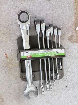 Pittsburgh Professional 7 pc Piece SAE Ratcheting Combo Wrench Set 96654 Ratchet - Image 1 of 2