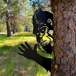 Peek-a-Boo winkendes Bigfoot Blechschild - Wave Edition - winkender Sasquatch Ausschnitt - Bild 1 von 2