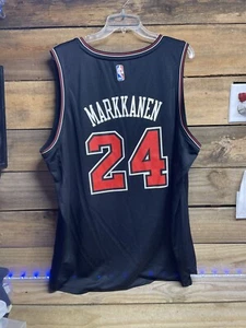 NEW- FANATICS Men's CHICAGO BULLS/ 24 'MARKKANEN' Black/Red NBA JERSEY- XXL - Picture 1 of 5