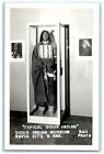 c1950er Jahre typisches Sioux Indianermuseum Rapid City SD RPPC Foto Vintage Postkarte