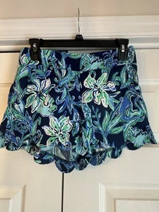 Lilly Pulitzer Dahlia Knit Shorts Size Small Scalloped Hem High Tide Navy - Picture 1 of 11