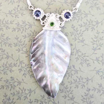 Offerings Sajen SS Black Mother of Pearl Leaf, Iolite, &Chrome Diopside Necklace - Image 1 of 3