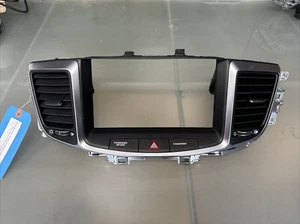 2014-2016 Hyundai Equus Center Dash With Hazard Switch & Trim Air Vents AC Vents - Picture 1 of 13