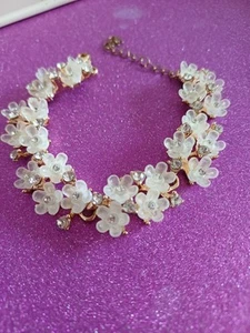 Vintage Resin Blumen Armband.  - Bild 1 von 9