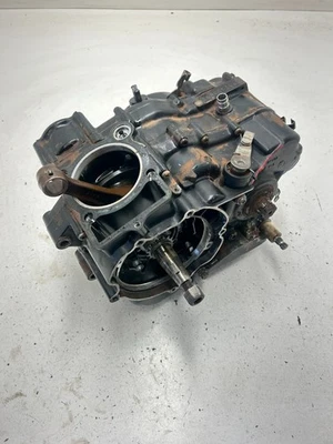 82 1982 Yamaha XT250J Xt 250 j OEM extremo inferior motor estuches cárter LEER Foto 1 de 4