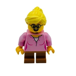 LEGO Minifigure Female Character Bright Pink Top Glasses - Picture 1 of 4