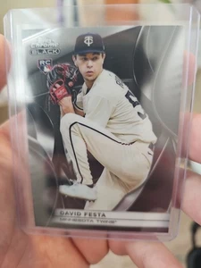 2025 Topps Chrome Black - David Festa #121 (RC) - Picture 1 of 2