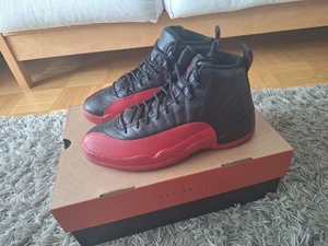 Nike Air Jordan 12 Flu Game Varsity Red 42.5 US 9 UK 8 NEU mit Karton - Bild 1 von 4