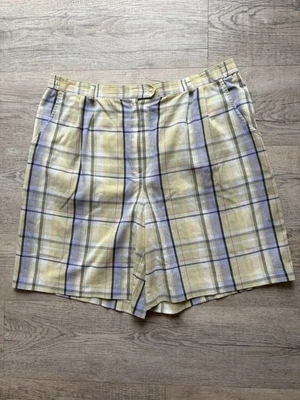Koret Women’s Size 16 Plaid Bermuda Shorts Button Up Golf Lightweight Green - Image 1 of 4
