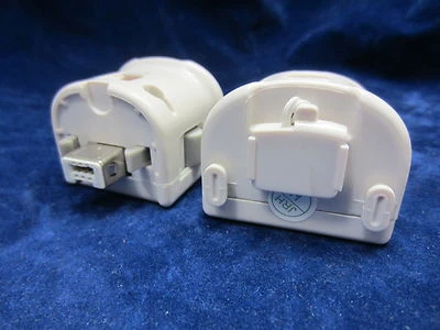 2 x Old Skool Motion Plus Sensor Adapters for Nintendo Wii / WiiU - White - Image 1 of 2