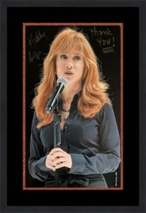 Kathy Griffin  Signed Autographed Custom Framed  PASS JSA & PSA FREE SHIPPING - Picture 1 of 4