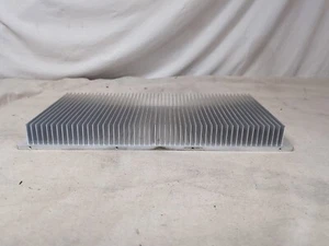 Disipador de calor grande de aluminio - 475 X 240 X 60 5 Kg aprox - Imagen 1 de 8