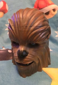 Taza de bebida con tapa abatible Chewbacca recuerdo de los parques de Disney Star Wars Force Awakens  - Imagen 1 de 13
