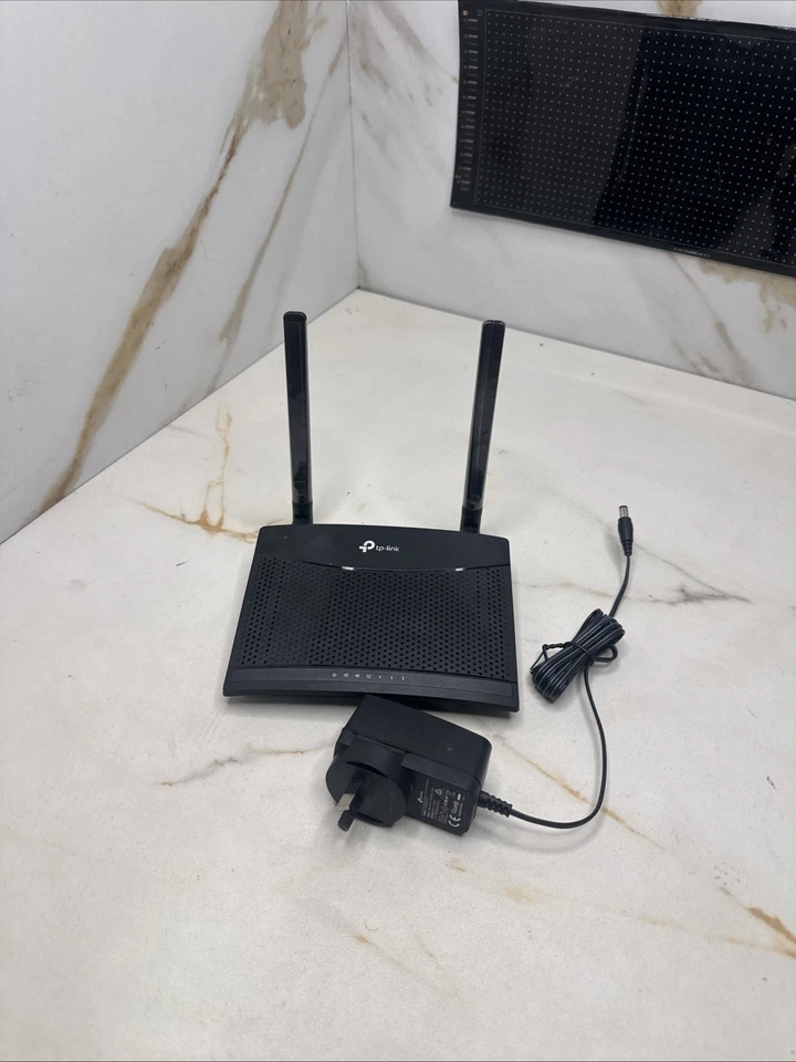 TP-Link TL-MR100 V2 300 Mbps Wireless 4G LTE Router Detachable Antenna SIM WIFI - image 1 of 4