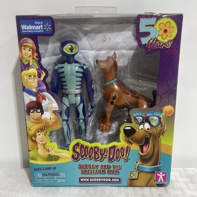Скуби-Ду! Фигурки Walmart 50 Years Scooby and The Skeleton Man упаковка 2 шт. 2019 - Изображение 1 из 4